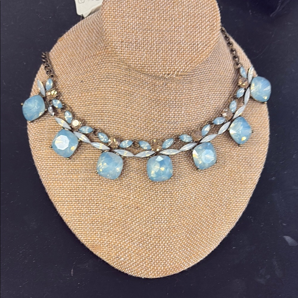 Elegant Blue Statement Necklace